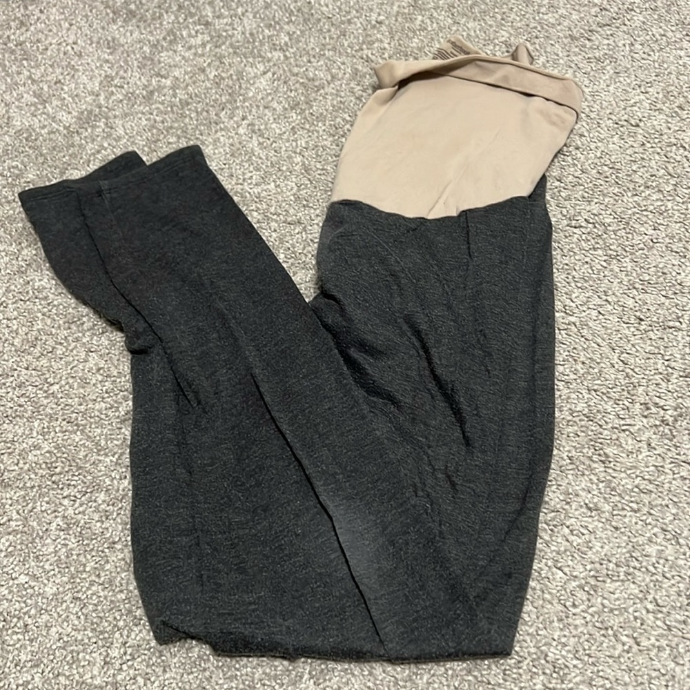 Motherhood leggings